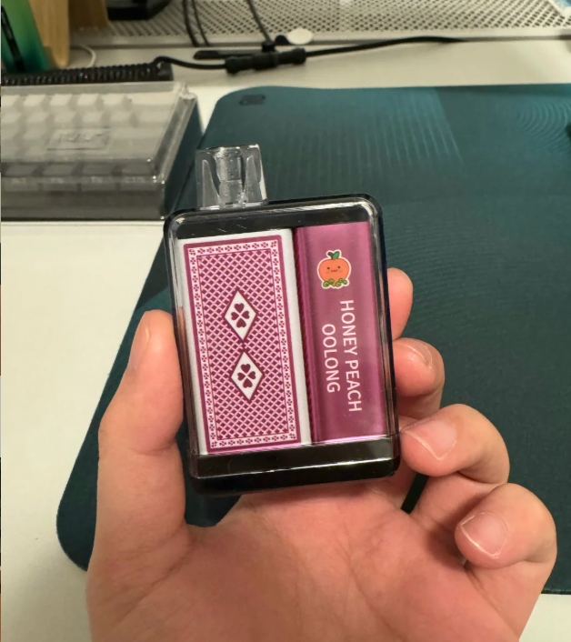 崧盒一次性电子烟充电,点燃你的全新吸烟体验