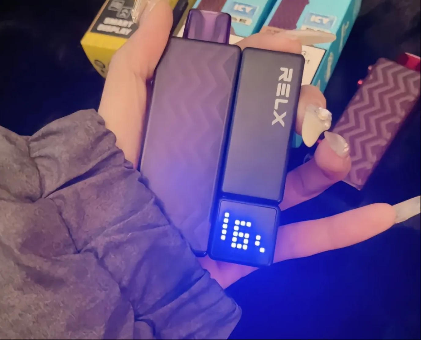 悦刻积木二代电子烟评测：全新体验，科技与品质的完美结合